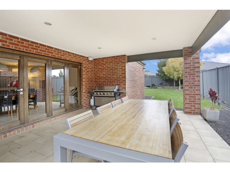 10 Barbara Drive, Lara VIC 3212