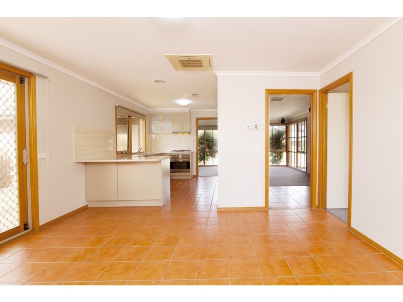 12 Sherwood Grove, Lara VIC 3212
