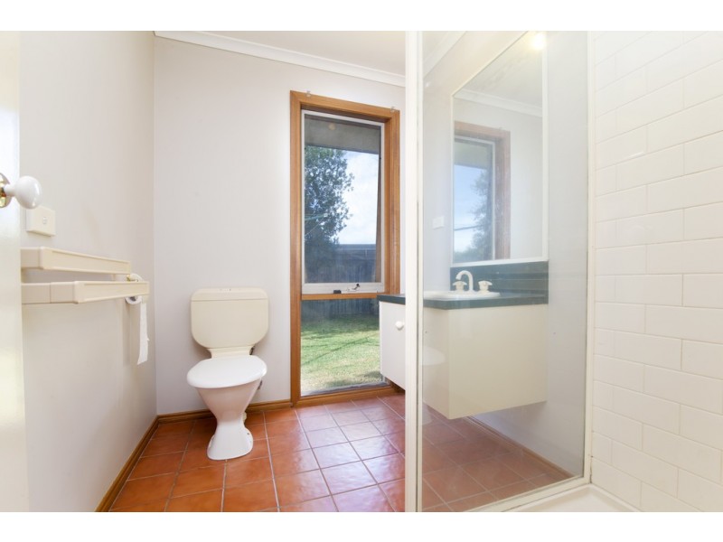 12 Sherwood Grove, Lara VIC 3212