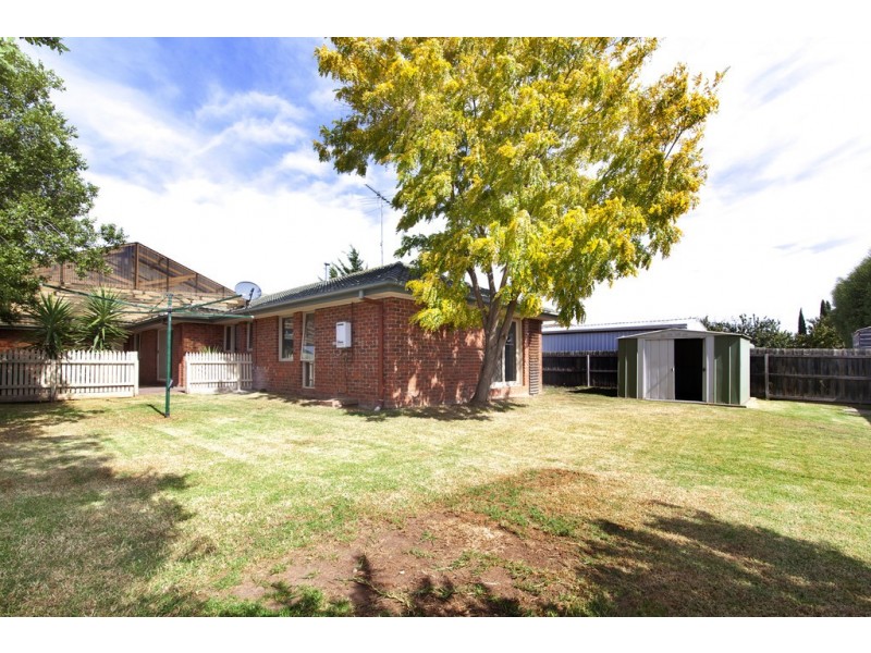12 Sherwood Grove, Lara VIC 3212
