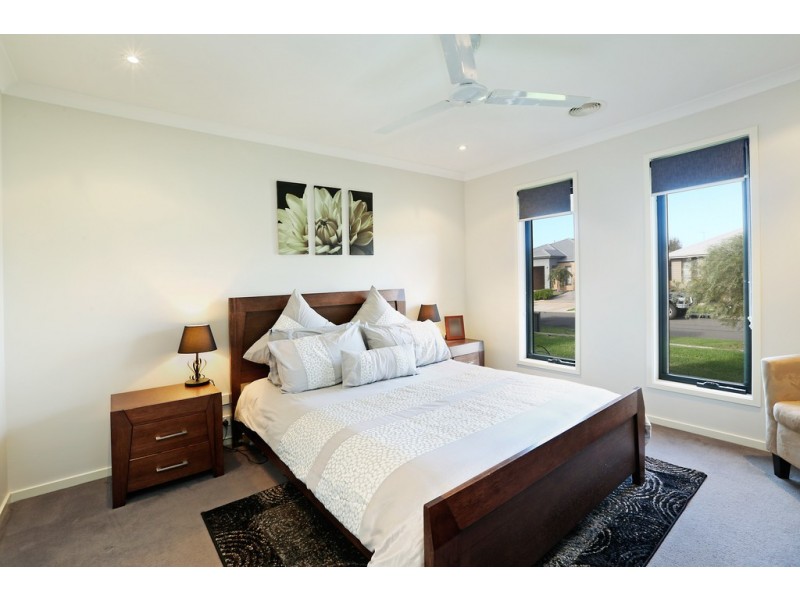 11 Weerana Way, Lara VIC 3212