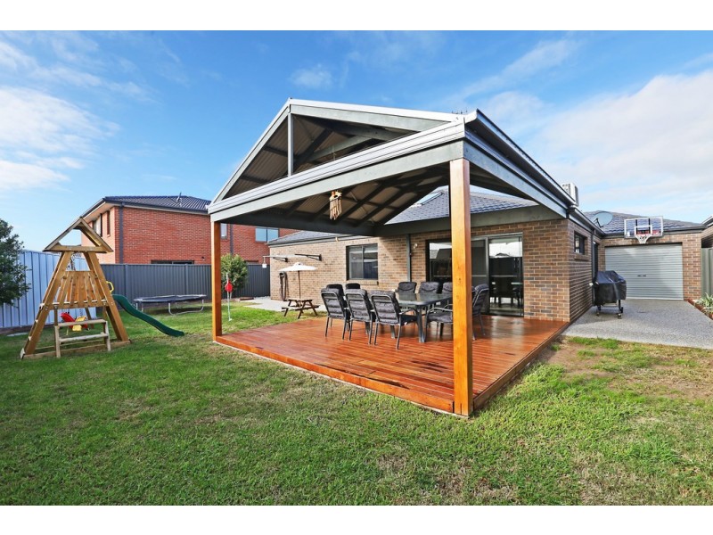 11 Weerana Way, Lara VIC 3212