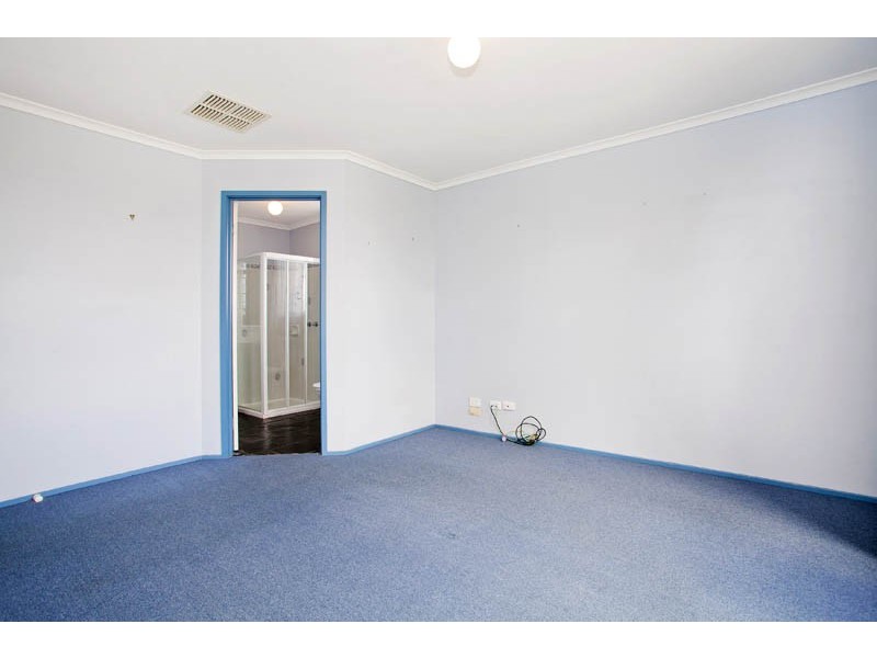 65 Cameron Crescent, Lara VIC 3212