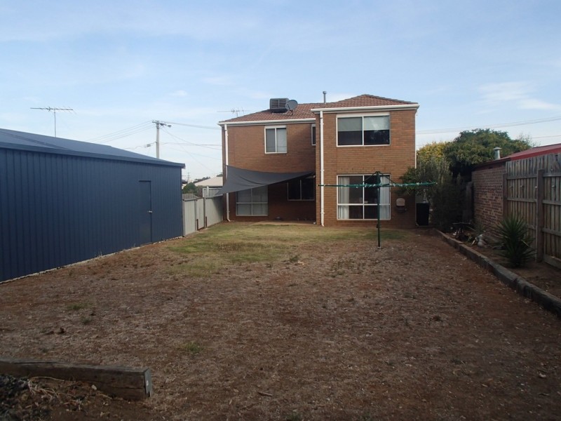 65 Cameron Crescent, Lara VIC 3212