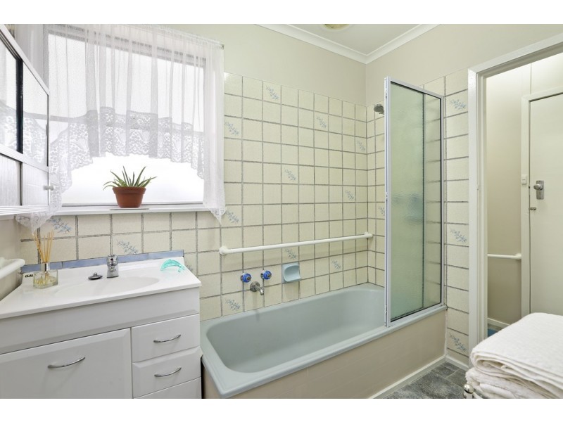 5 Maine Court, Corio VIC 3214