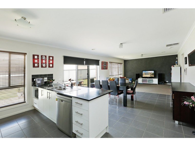 18 Judith Court, Lara VIC 3212