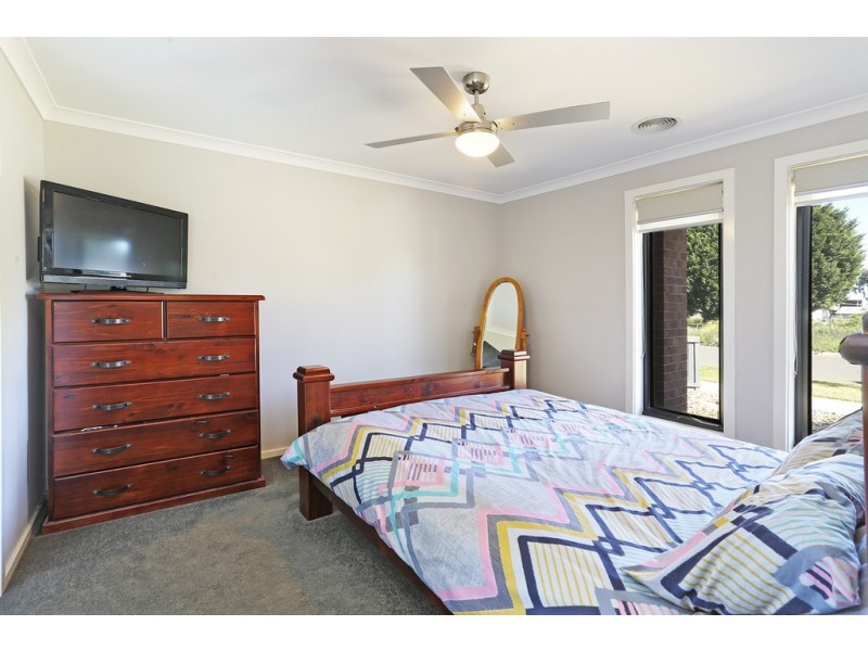 142 Canterbury Road West, Lara VIC 3212