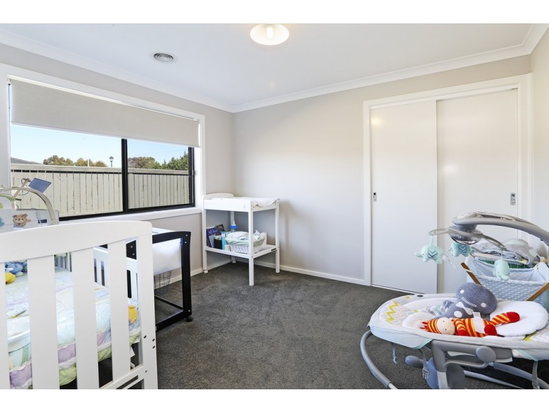 142 Canterbury Road West, Lara VIC 3212