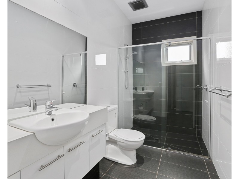 15 Roberts Road, Belmont VIC 3216