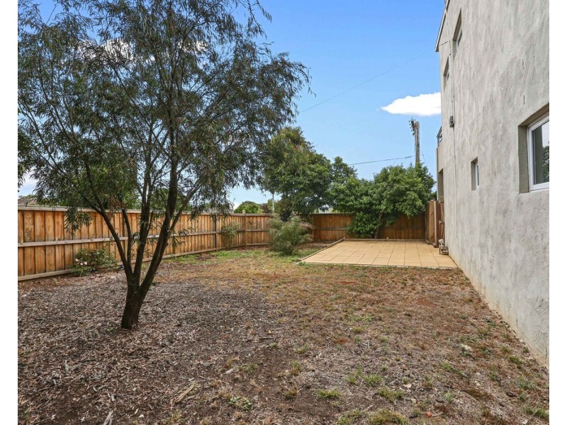 15 Roberts Road, Belmont VIC 3216