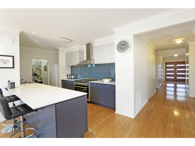 13 Cape Barron Drive, Lara VIC 3212