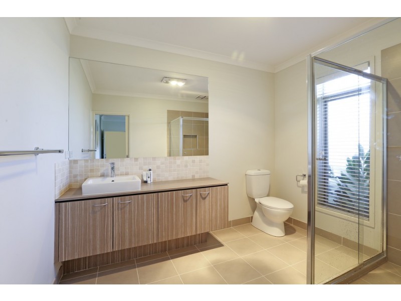 13 Cape Barron Drive, Lara VIC 3212