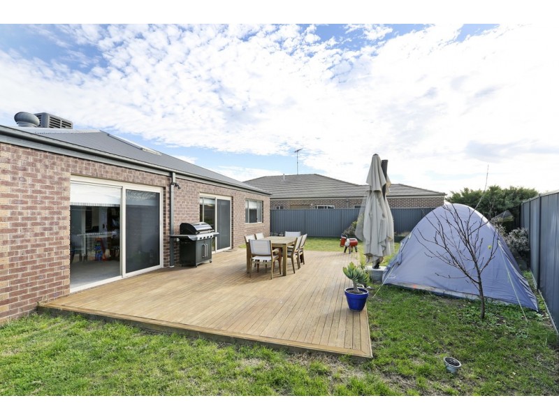 13 Cape Barron Drive, Lara VIC 3212