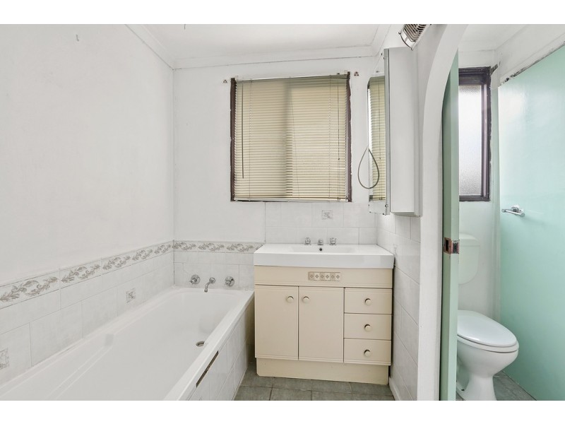 9 Fairbairn Drive, Corio VIC 3214