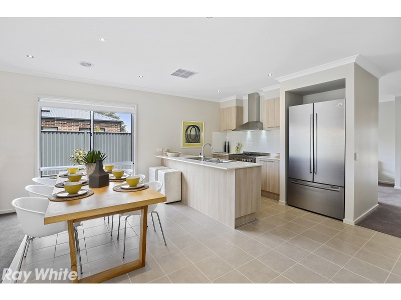 8 Caddys Road, Lara VIC 3212