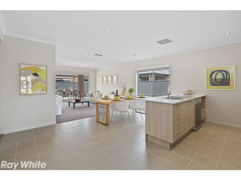 8 Caddys Road, Lara VIC 3212