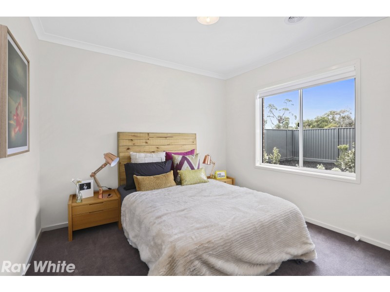 8 Caddys Road, Lara VIC 3212