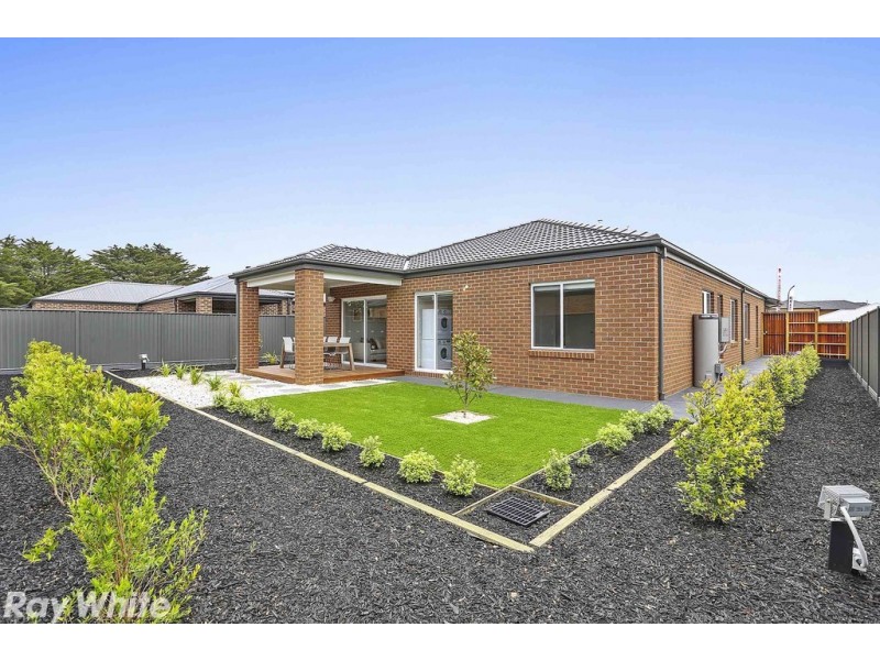 8 Caddys Road, Lara VIC 3212