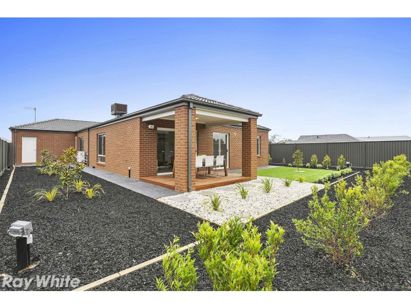 8 Caddys Road, Lara VIC 3212