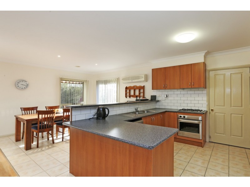 24 Pineview Court, Lara VIC 3212