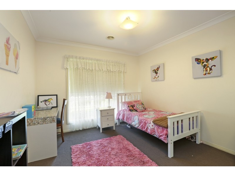 24 Pineview Court, Lara VIC 3212