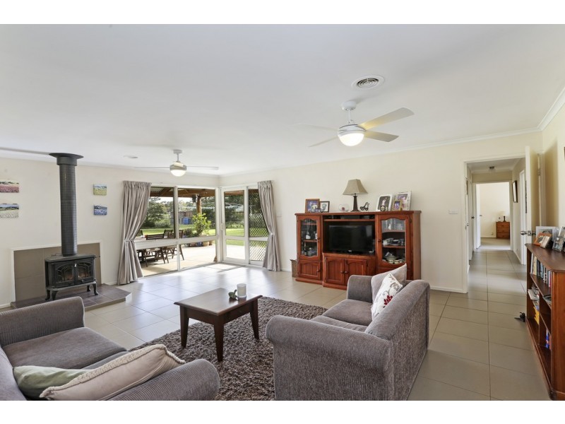 55 Shaws Road, Little River VIC 3211