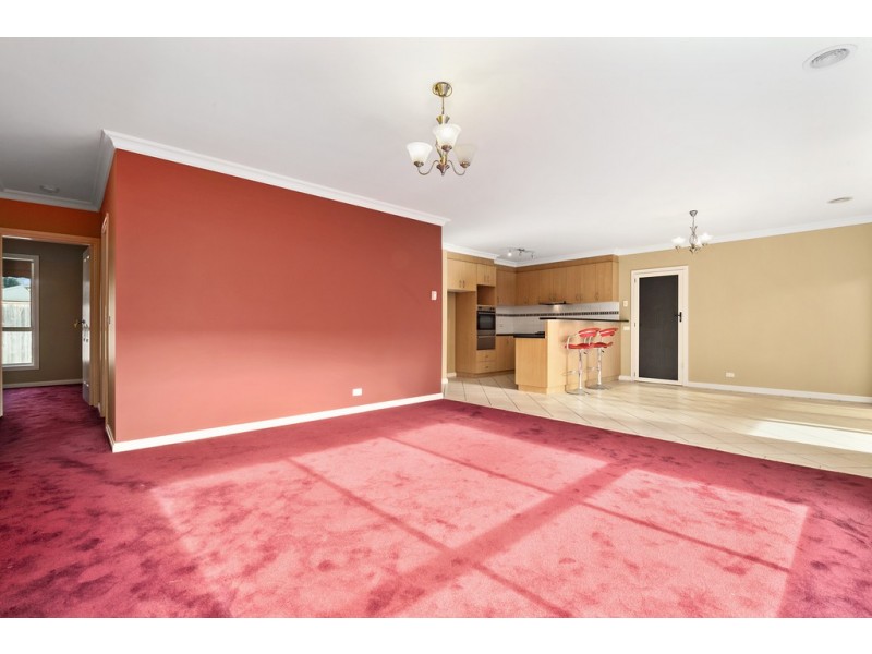 2/15 Bank Street, Lara VIC 3212