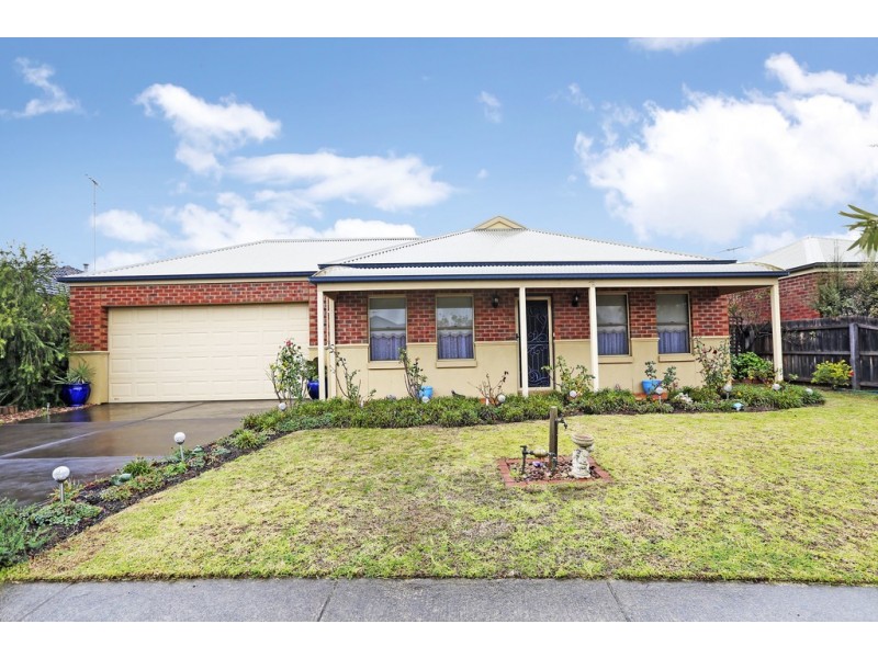 17 Greenleaf Drive, Lara VIC 3212
