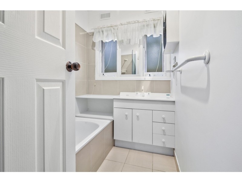 23 Warrawee Avenue, Norlane VIC 3214