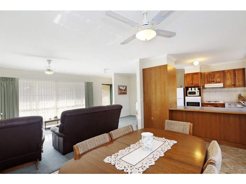 2/7-8 Gillean Place, Lara VIC 3212