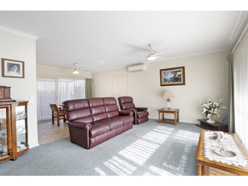 2/7-8 Gillean Place, Lara VIC 3212