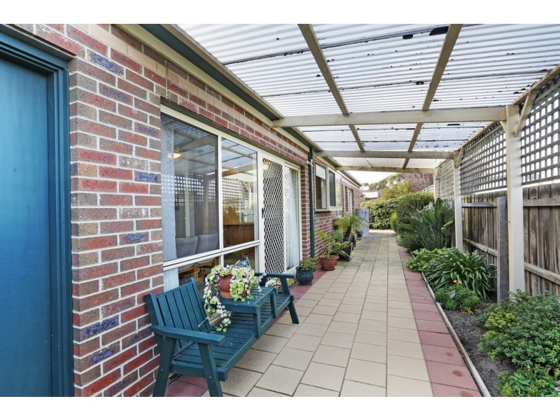 2/7-8 Gillean Place, Lara VIC 3212