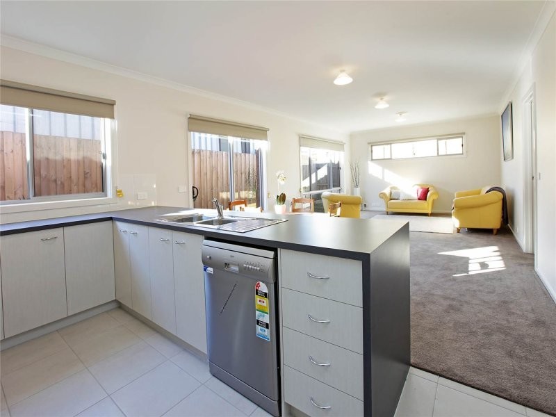 1/1 Falcon Street, Norlane VIC 3214