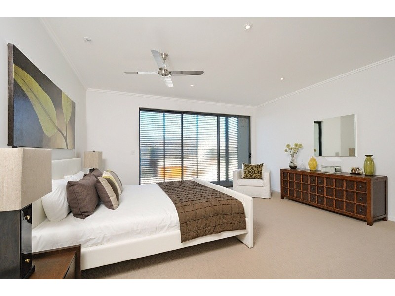 Varsity Lakes QLD 4227