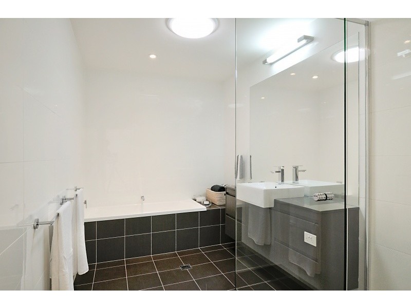 Varsity Lakes QLD 4227