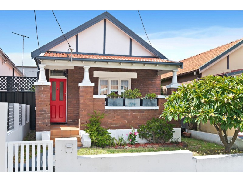 128 Unwins Bridge Road, St Peters NSW 2044