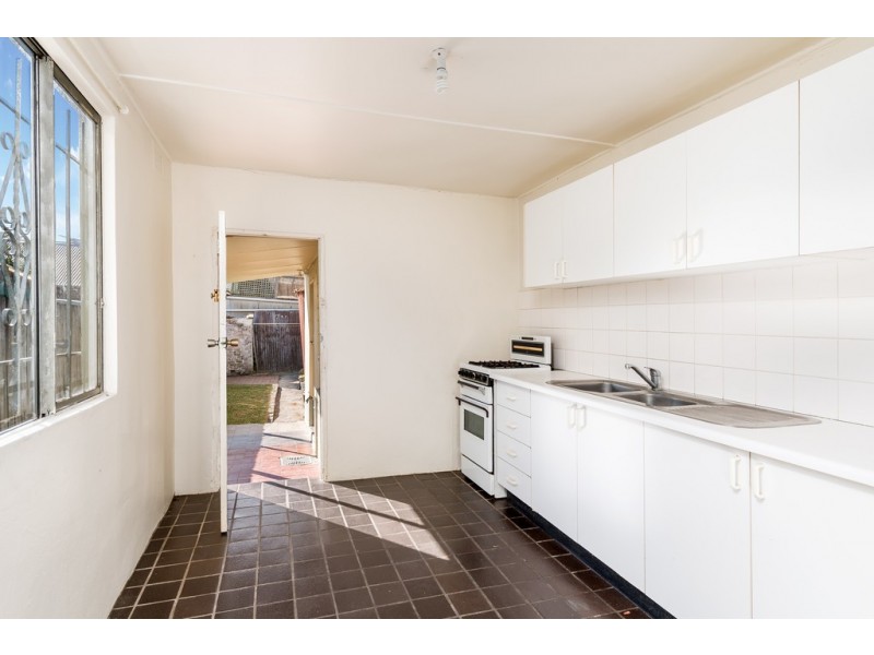 11 Laura Street, Newtown NSW 2042