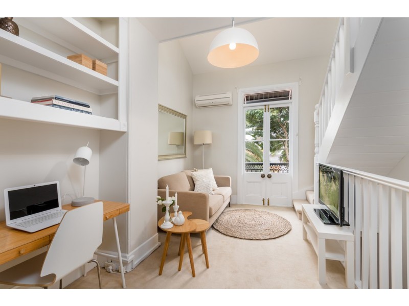 18 Whitehorse Street, Newtown NSW 2042