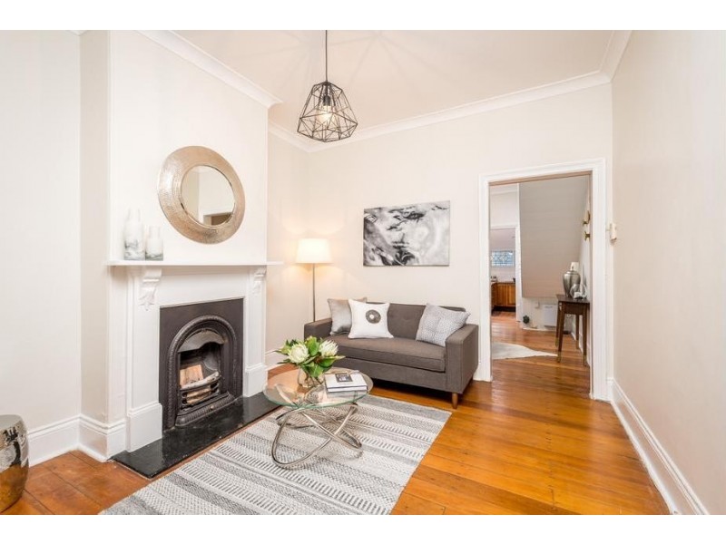 18 Whitehorse Street, Newtown NSW 2042