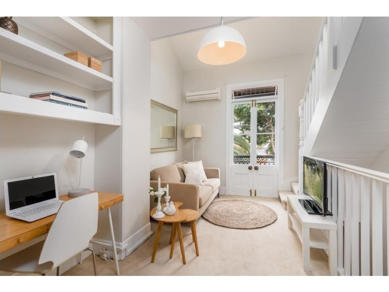 18 Whitehorse Street, Newtown NSW 2042