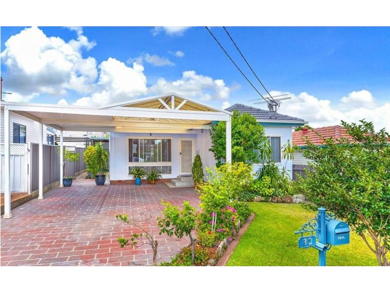 32 Valencia Street, Greenacre NSW 2190