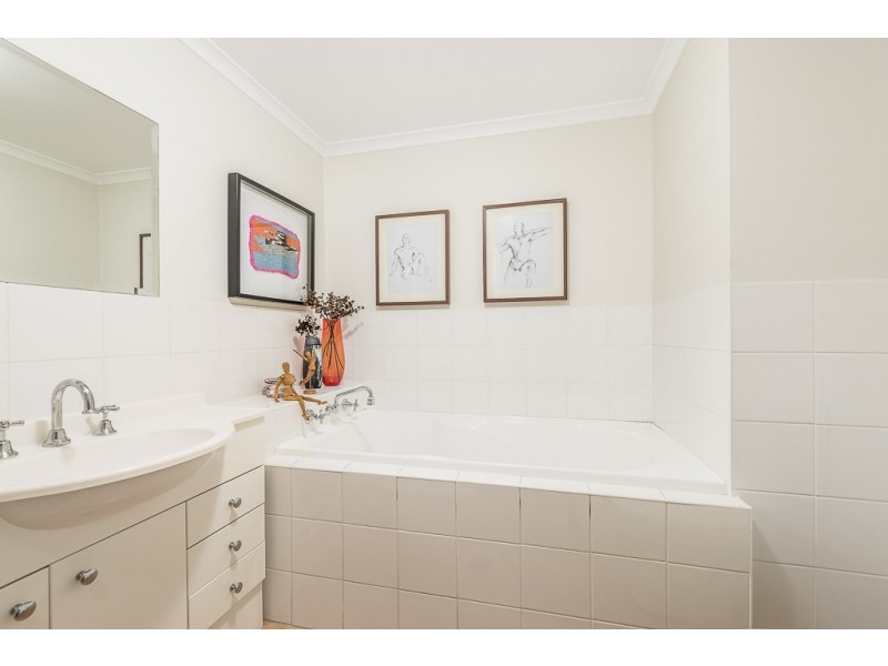 102/6 Applebee Street, St Peters NSW 2044