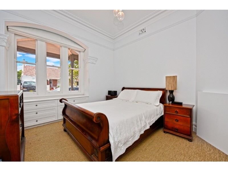 70 Frampton Avenue, Marrickville NSW 2204