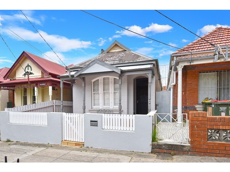 70 Frampton Avenue, Marrickville NSW 2204