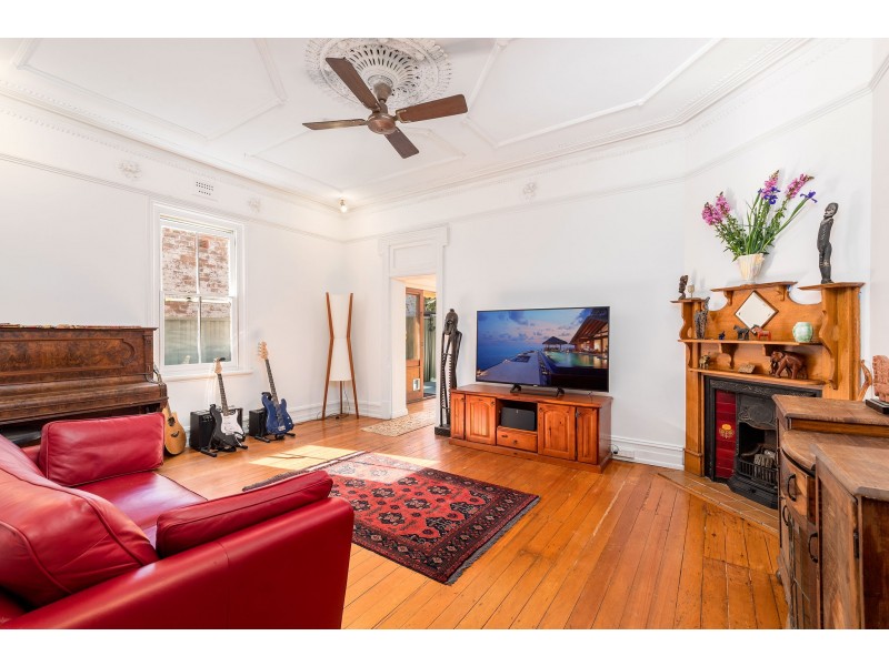 18 Griffiths Street, Tempe NSW 2044