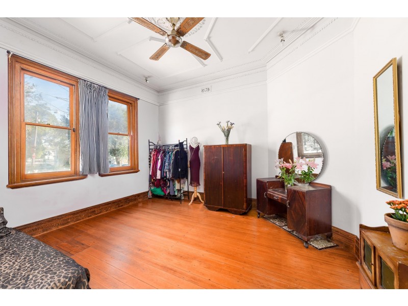 18 Griffiths Street, Tempe NSW 2044