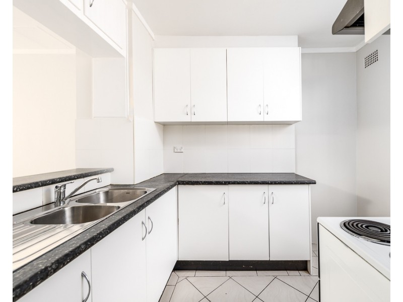 4/2 Holland Place, Lakemba NSW 2195