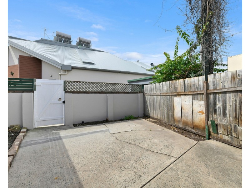 33 Campbell St, St Peters NSW 2044