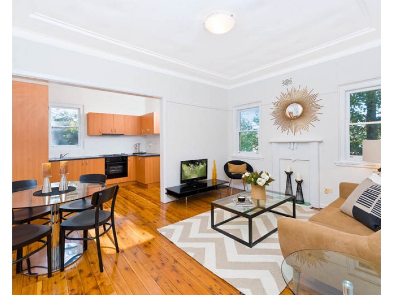 2/209 New Canterbury Road, Lewisham NSW 2049