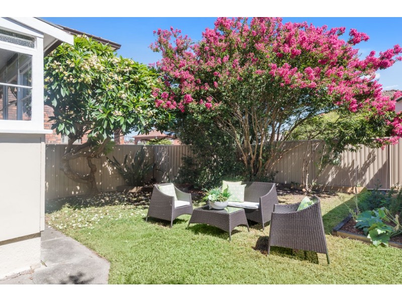 33 Wolli Avenue, Earlwood NSW 2206